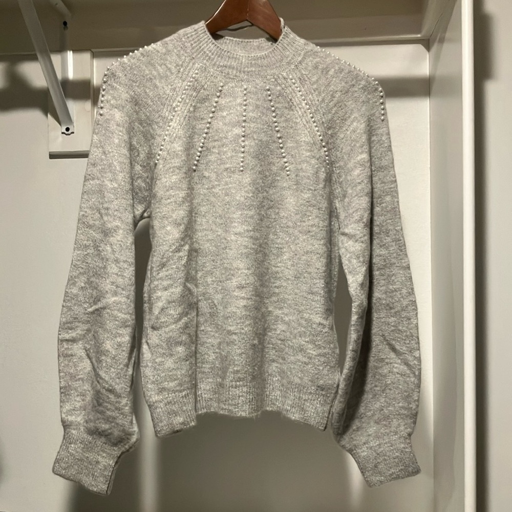 Bohme Gray Crew Neck Sweater with Long Sleeves and Relaxed Fit